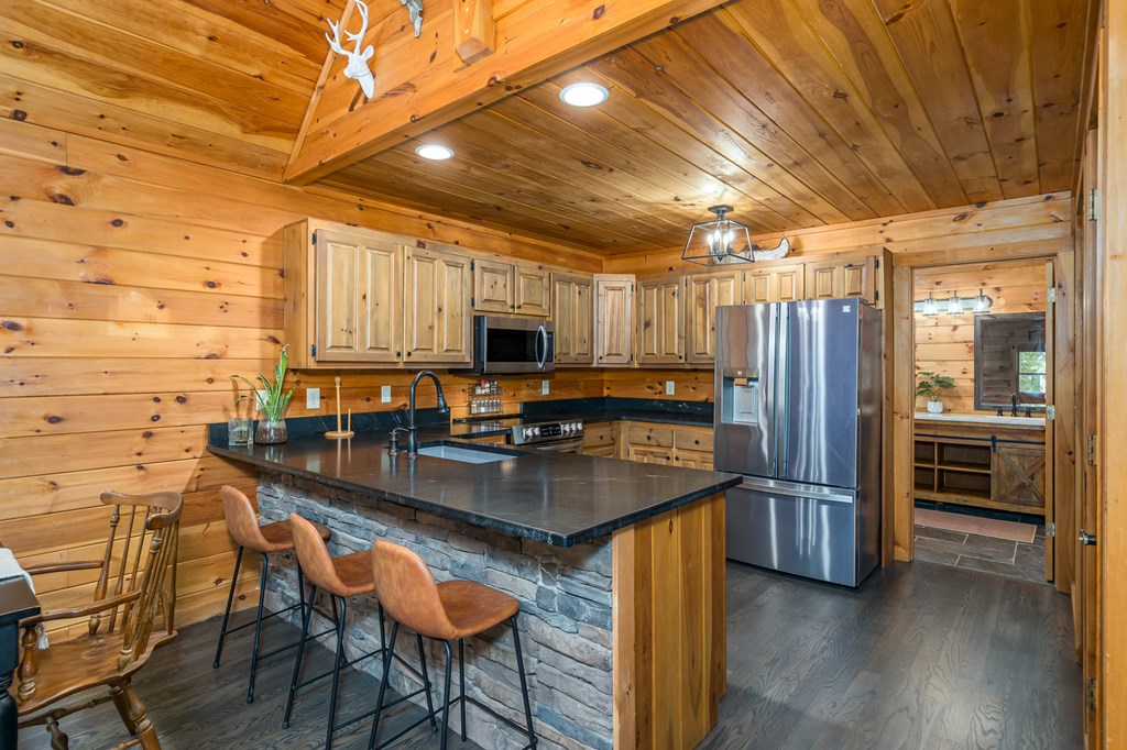 329 Carlie Trail Blue Ridge, GA 30513 - Photo 5 of 57