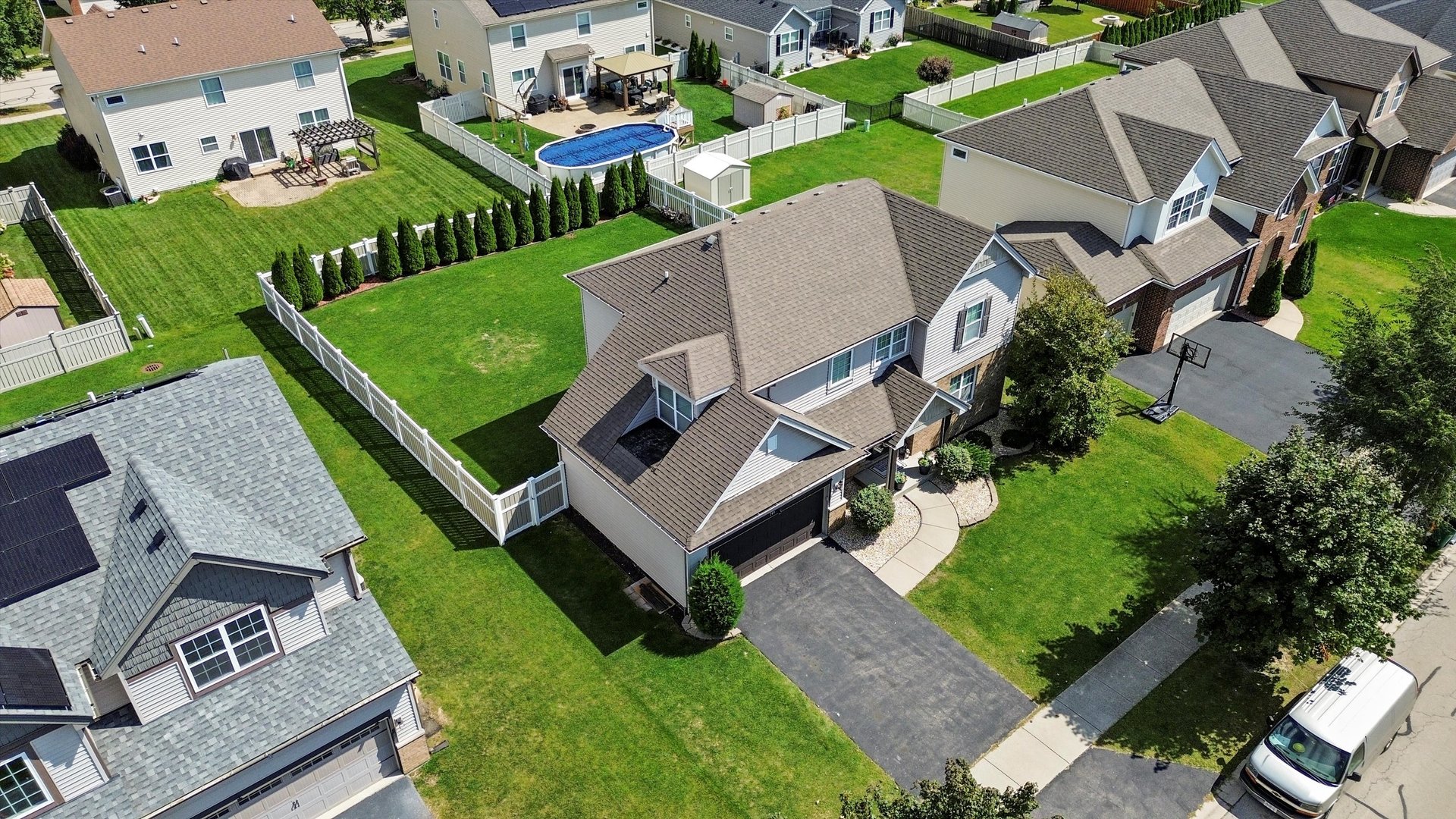 749 North Misty Ridge Drive Romeoville, IL 60446 - Photo 38 of 44 an aerial view of a house with a garden