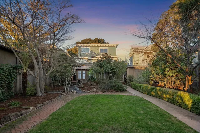 $1,995,000 | 1814 Clinton Avenue, Alameda, CA 94501