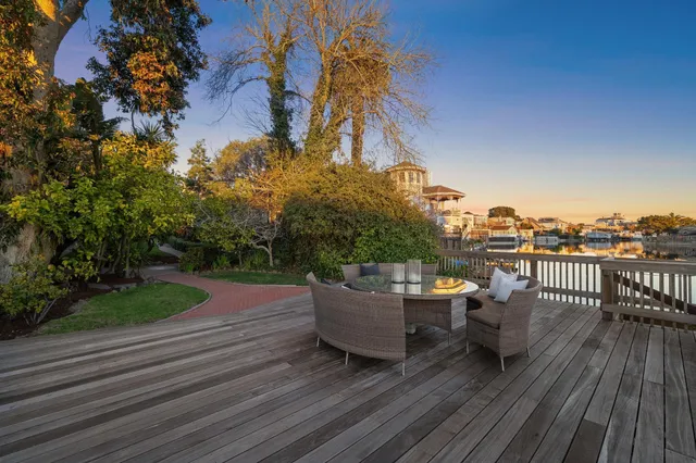 $1,995,000 | 1814 Clinton Avenue, Alameda, CA 94501