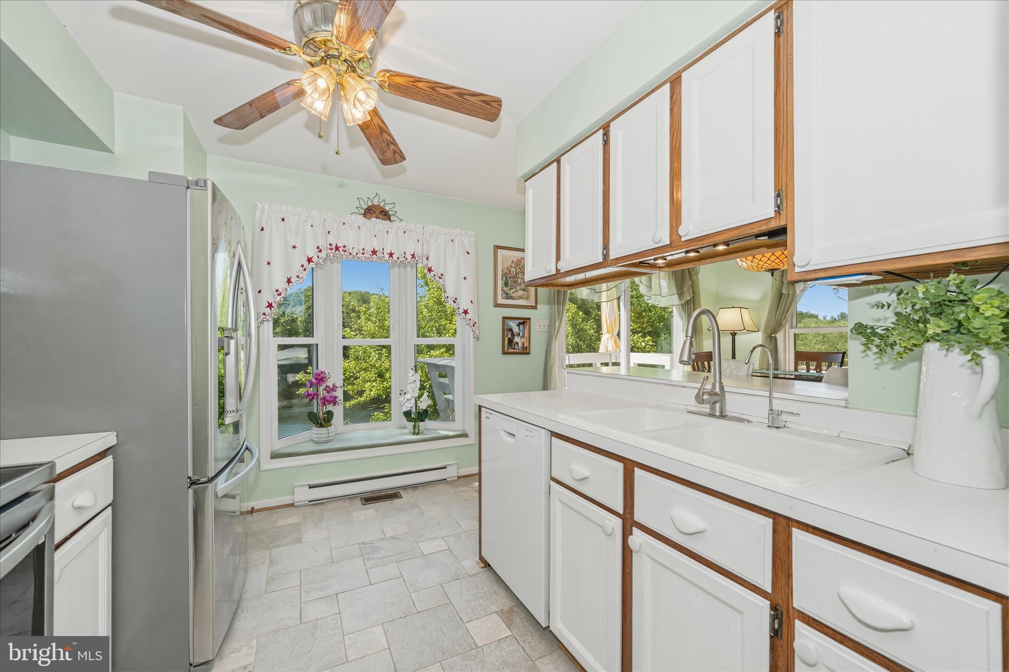 6594 Hemlock Point Road New Market, MD 21774 - Photo 31 of 98 Kitchen