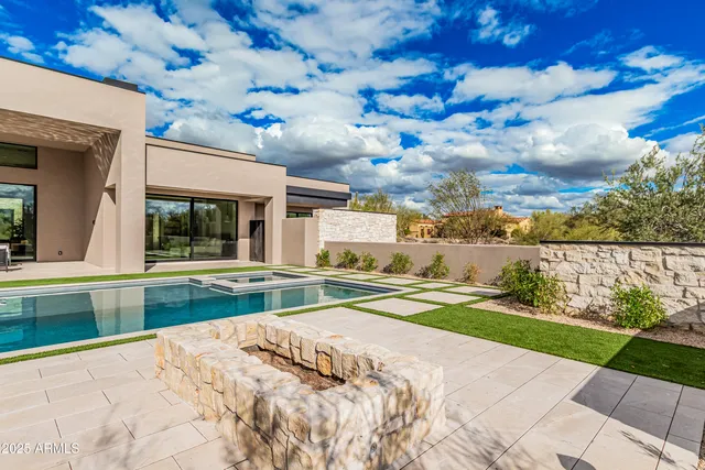 $6,249,900 | 7498 East Whisper Rock Trail, Scottsdale, AZ 85266