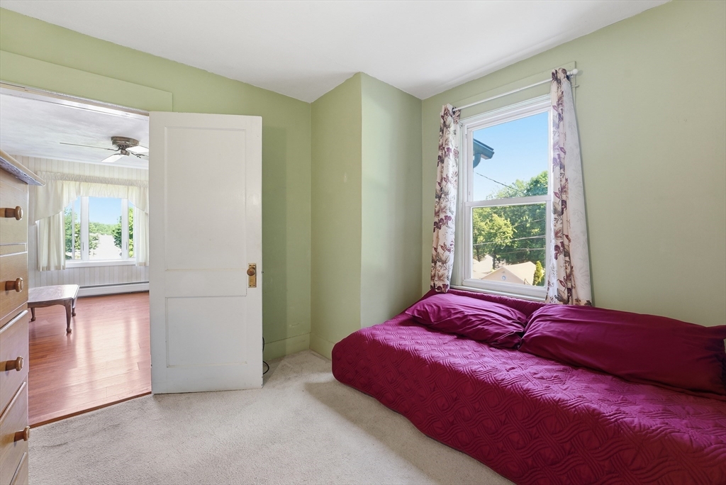 114 Field Street West Springfield, MA 01089 - Photo 12 of 41