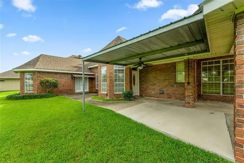 $425,000 | 513 Orchard Drive, Lake Charles, LA 70605