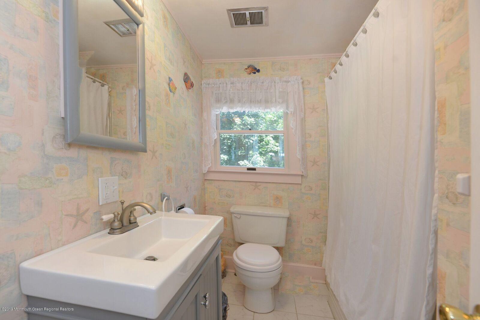 119 Hope Road Tinton Falls, NJ 07724 - Photo 18 of 29 Full bath hallway