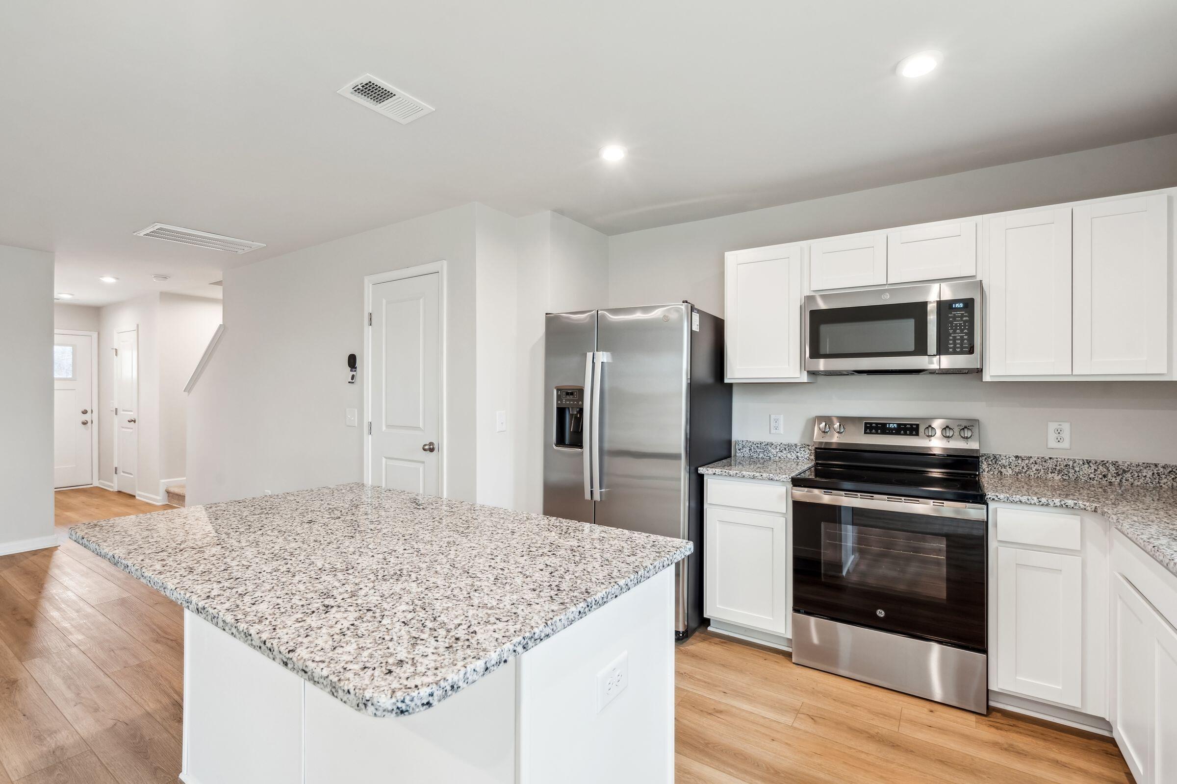 102 Tancaw Place Santee, SC 29142 - Photo 6 of 33 Kitchen