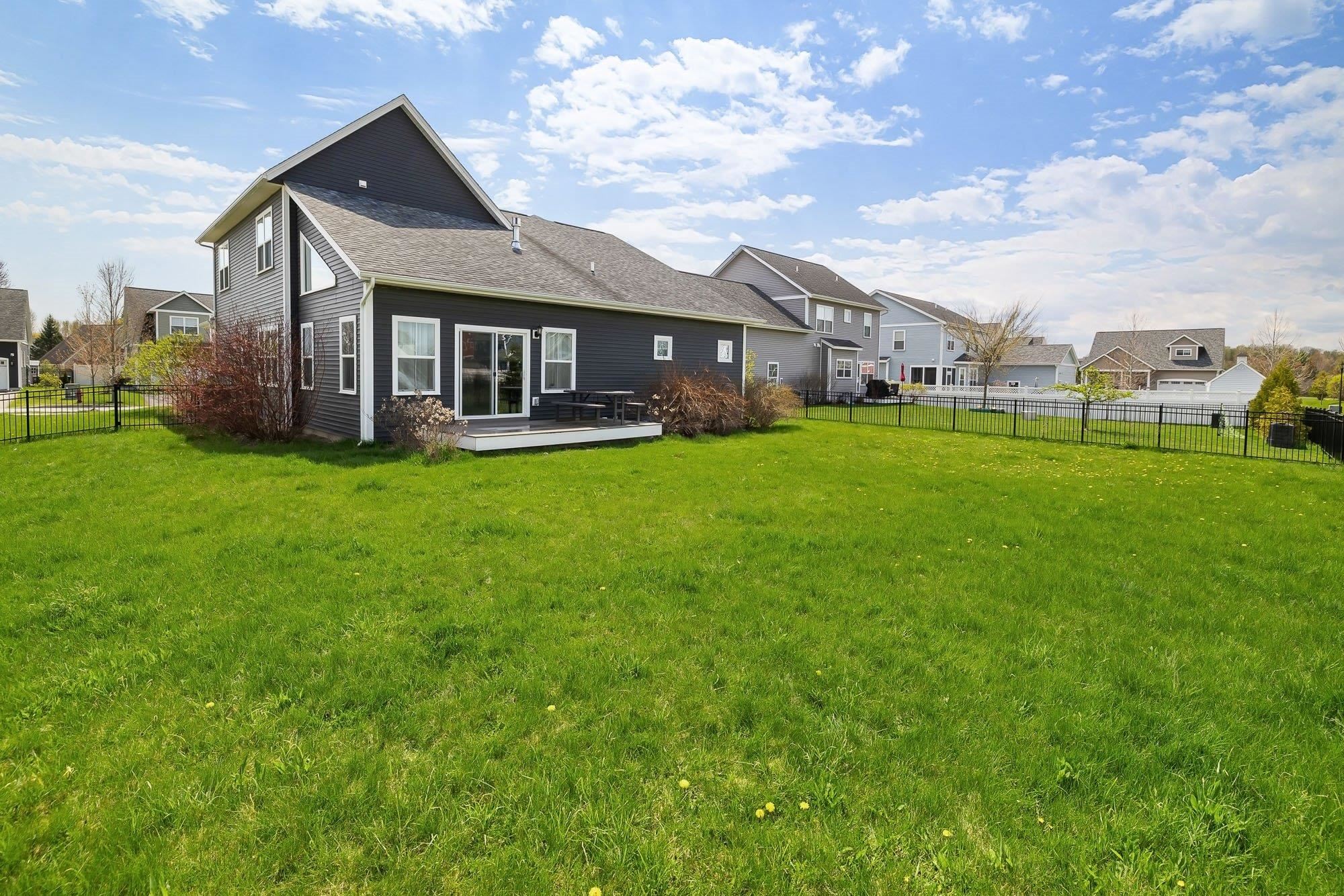 184 Rye Circle South Burlington, VT 05403 - Photo 5 of 51