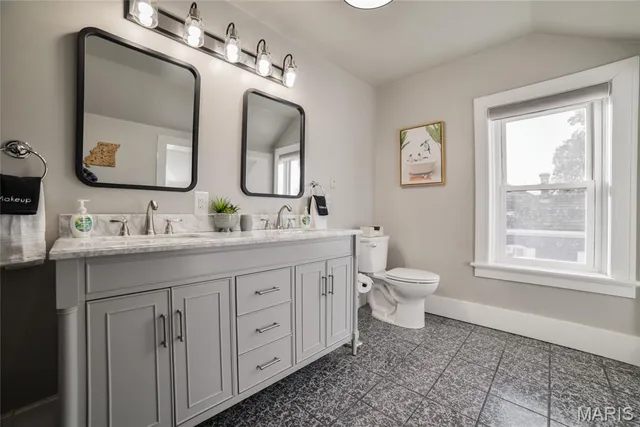 $429,900 | 231 Good Hope Street, Cape Girardeau, MO 63703