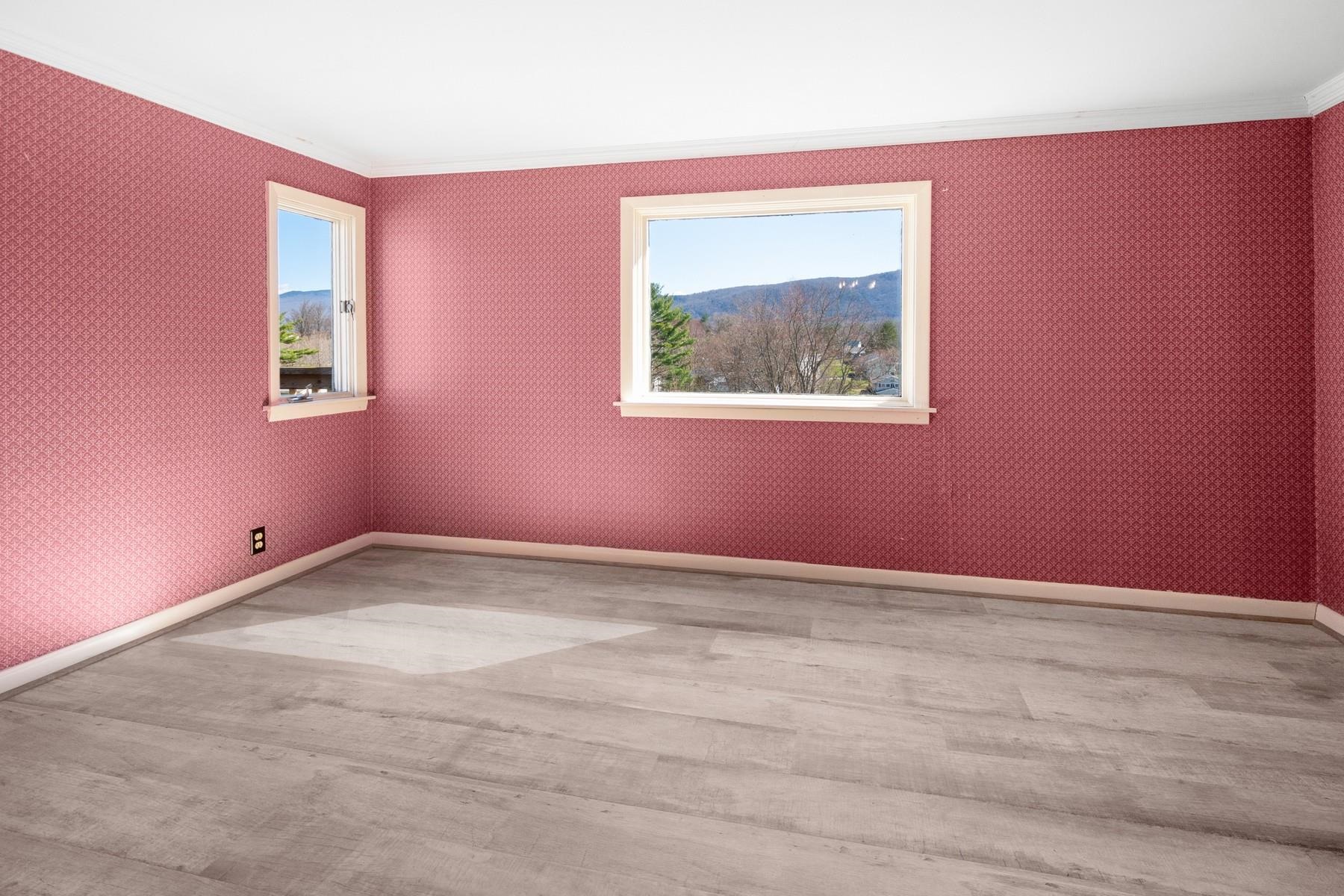 20 Dartmouth Street Rutland, VT 05701 - Photo 11 of 28 Gallery Image 11