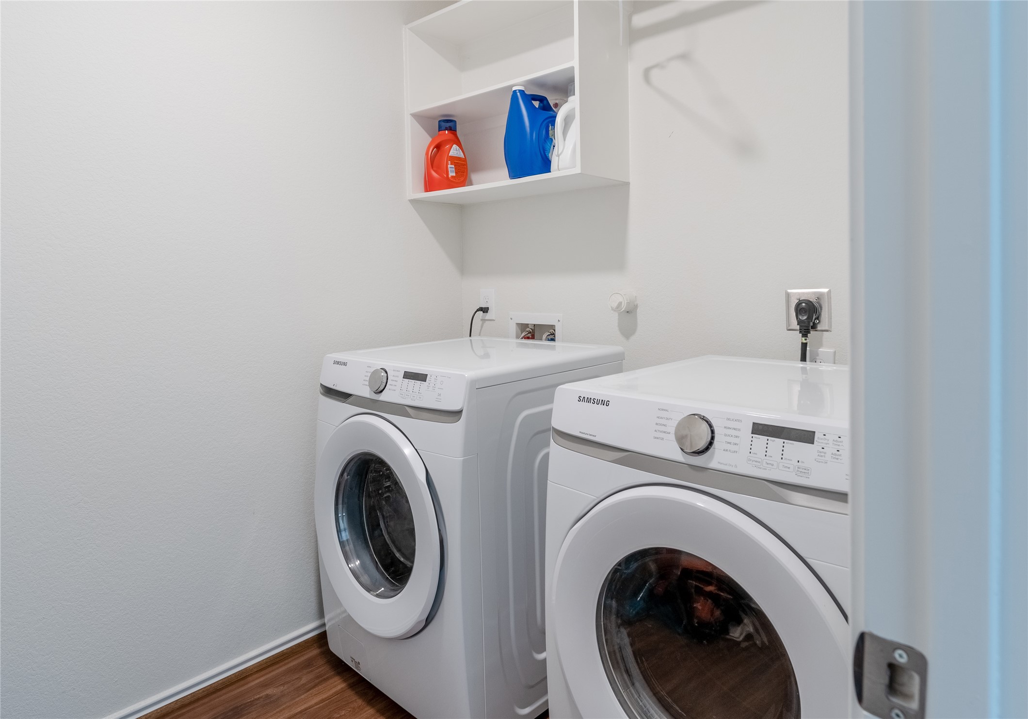 8327 Threadfin Way Fulshear, TX 77441 - Photo 28 of 40 a utility room with dryer and washer