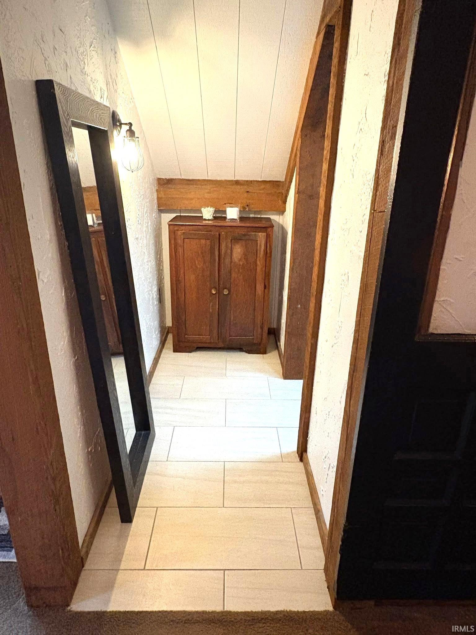 2435 South Roberts Way Logansport, IN 46947 - Photo 25 of 33