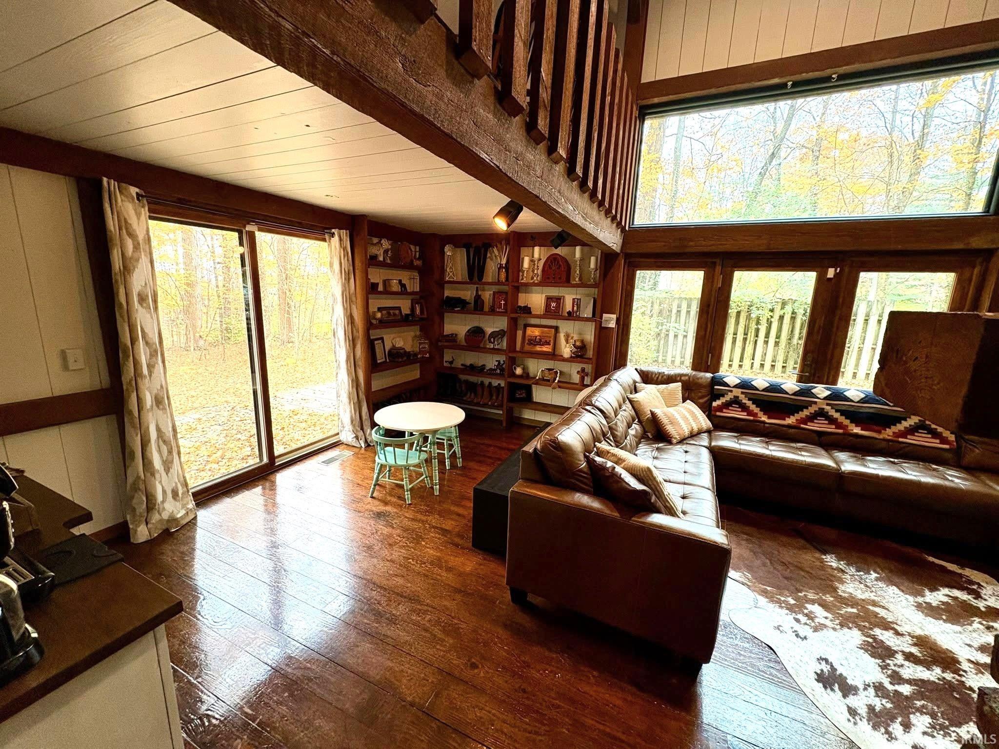 2435 South Roberts Way Logansport, IN 46947 - Photo 6 of 33