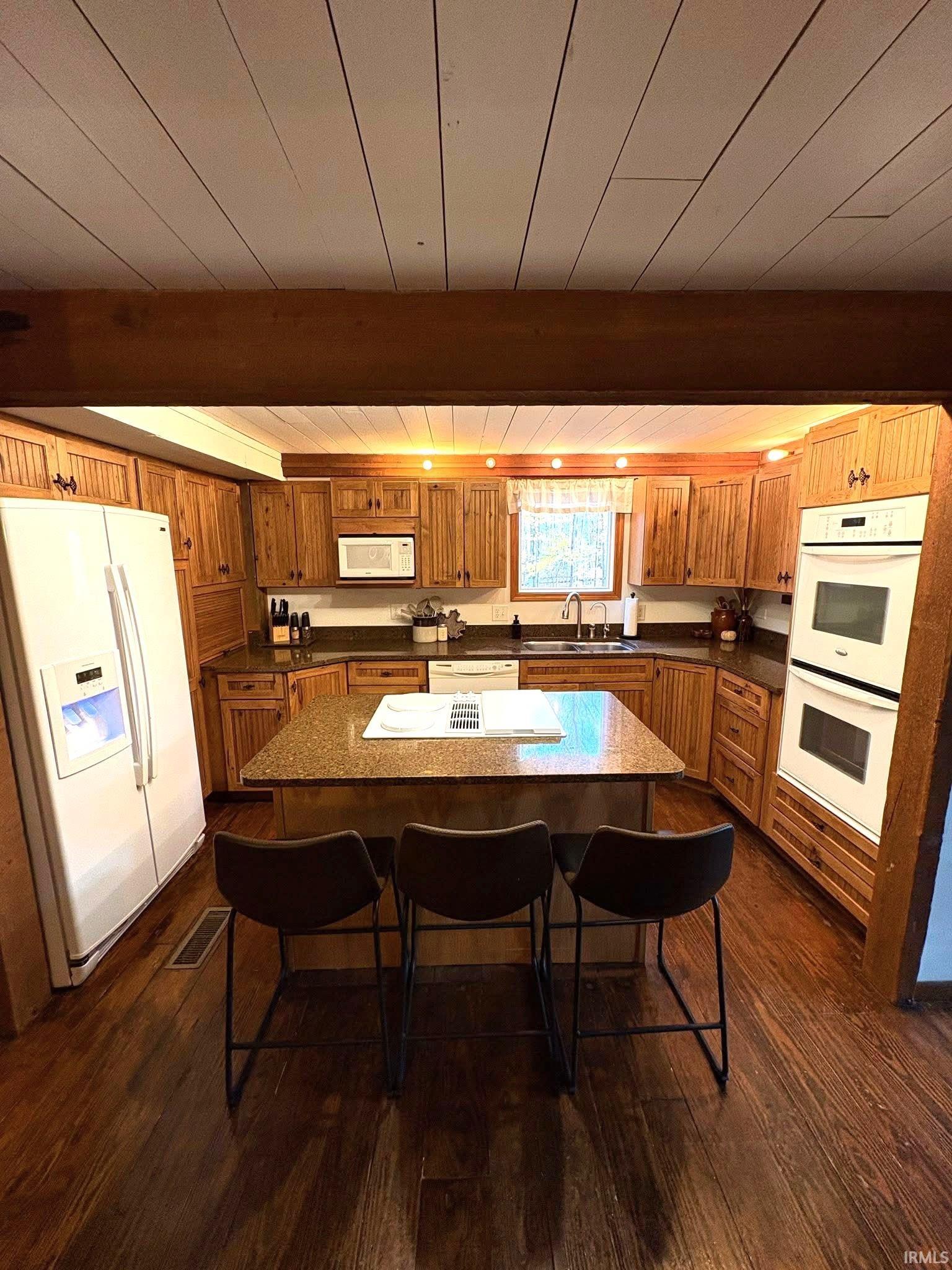 2435 South Roberts Way Logansport, IN 46947 - Photo 10 of 33