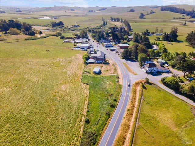 $750,000 | 14500 Mill St Valley Ford, Valley Ford, CA 94972