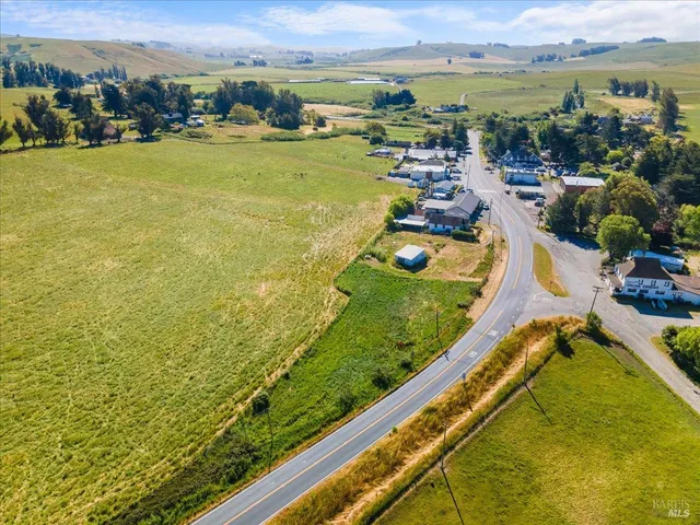 $750,000 | 14500 Mill St Valley Ford, Valley Ford, CA 94972