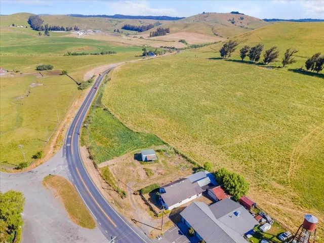 $750,000 | 14500 Mill St Valley Ford, Valley Ford, CA 94972