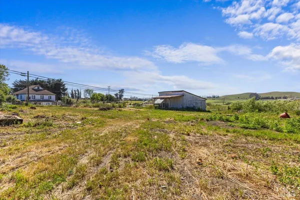 $750,000 | 14500 Mill St Valley Ford, Valley Ford, CA 94972