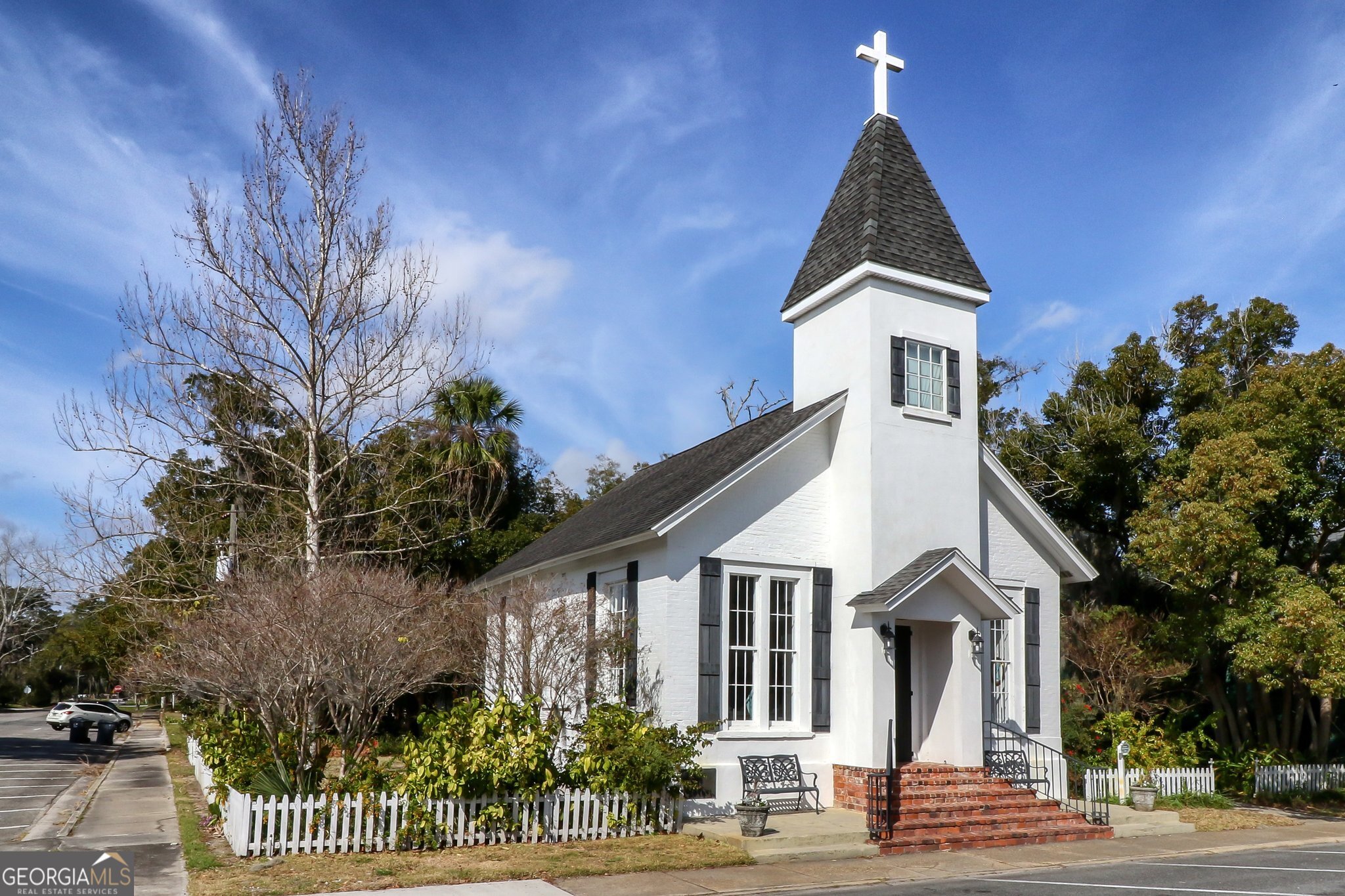 711 Wheeler Street St. Marys, GA 31558 - Photo 59 of 93 a front view of a house with a yard