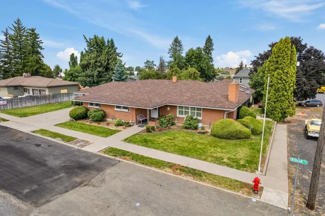 $390,000 | 1104 Merriam, Davenport, WA 99122
