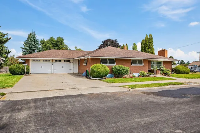 $390,000 | 1104 Merriam, Davenport, WA 99122