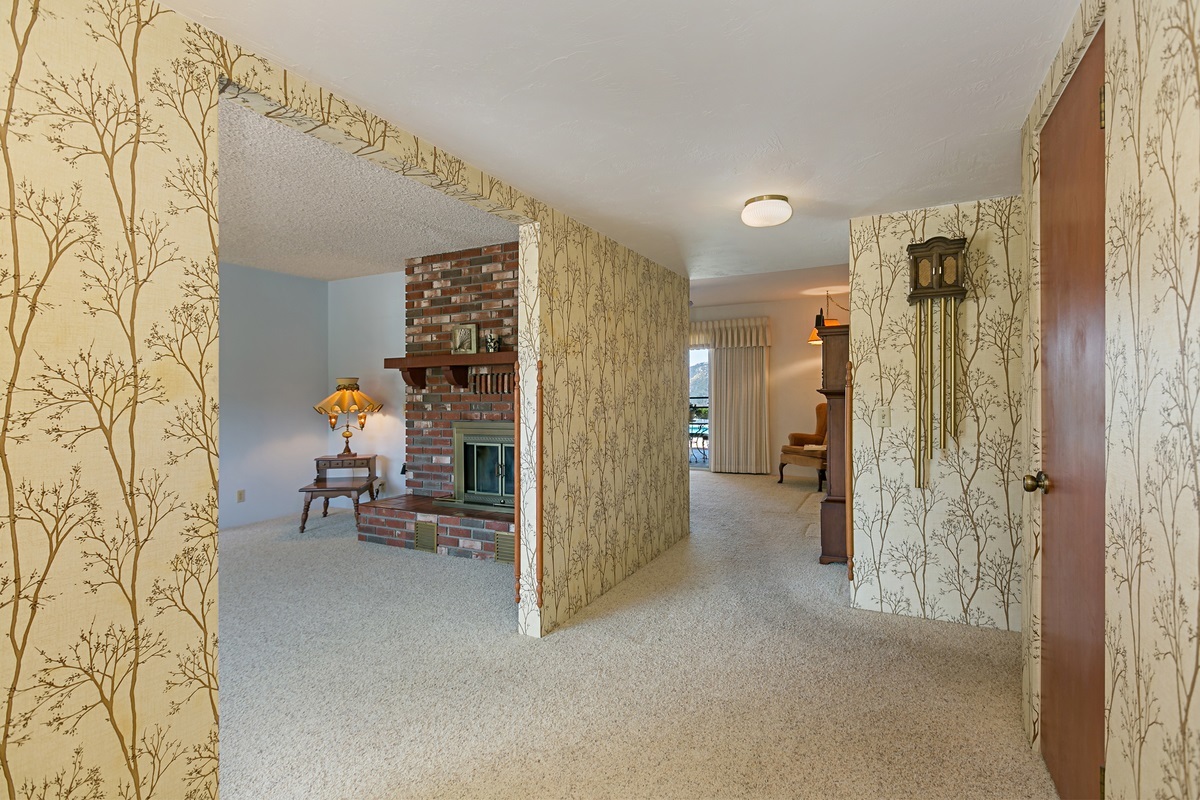 40707 Vía Ranchitos Fallbrook, CA 92028 - Photo 2 of 25