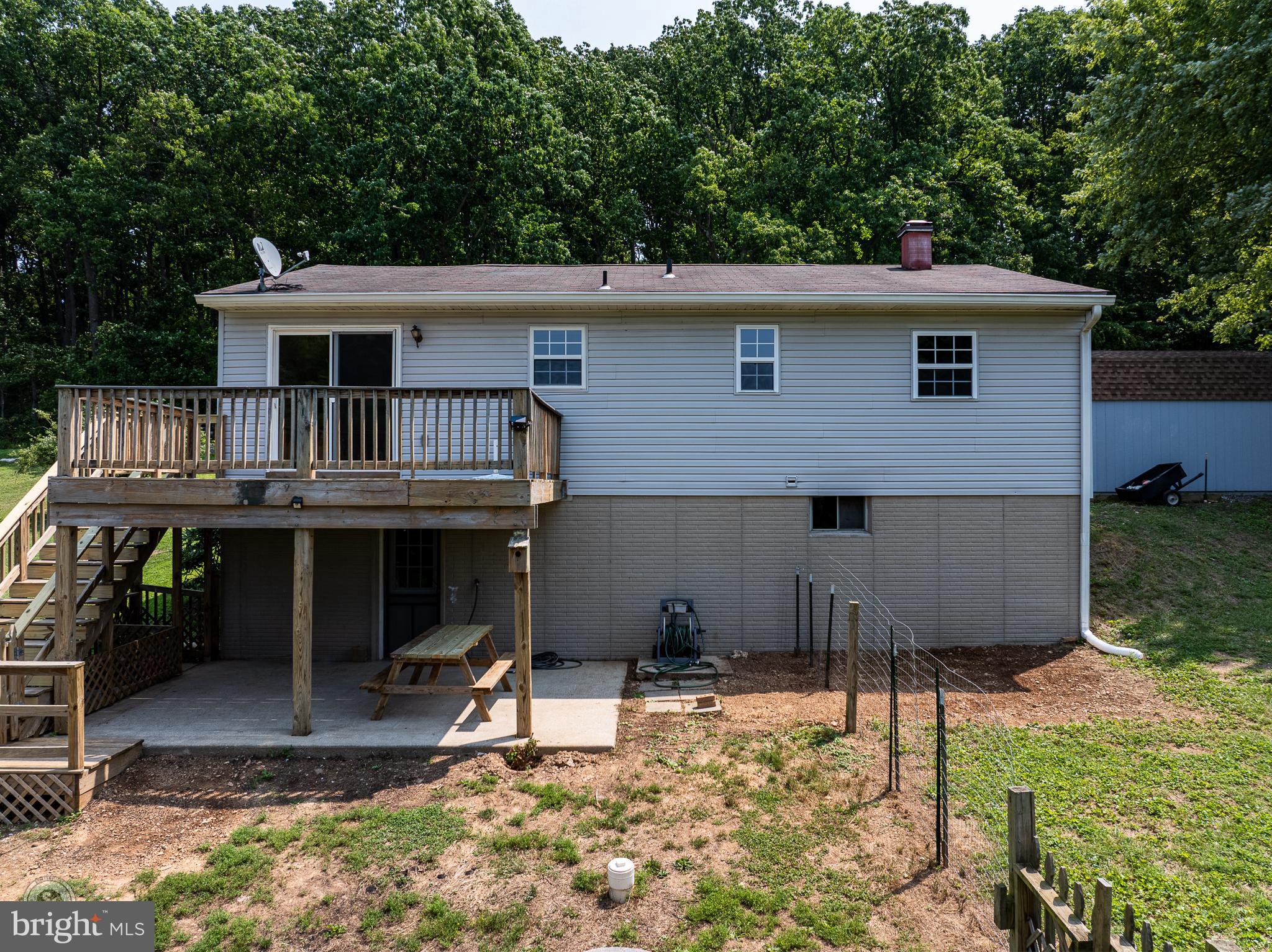 518 North Gorsuch Road Westminster, MD 21157 - Photo 4 of 36 Gallery Image 4