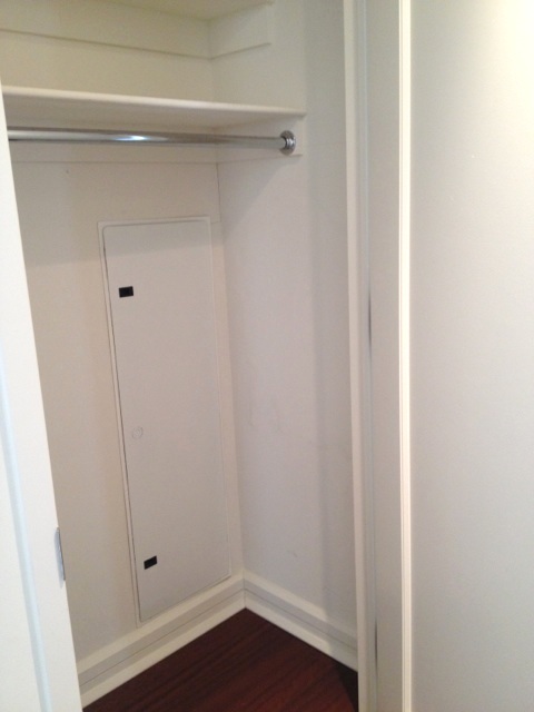 60 Riverside Boulevard, Unit 810 Manhattan, NY 10069 - Photo 6 of 11 a view of small space