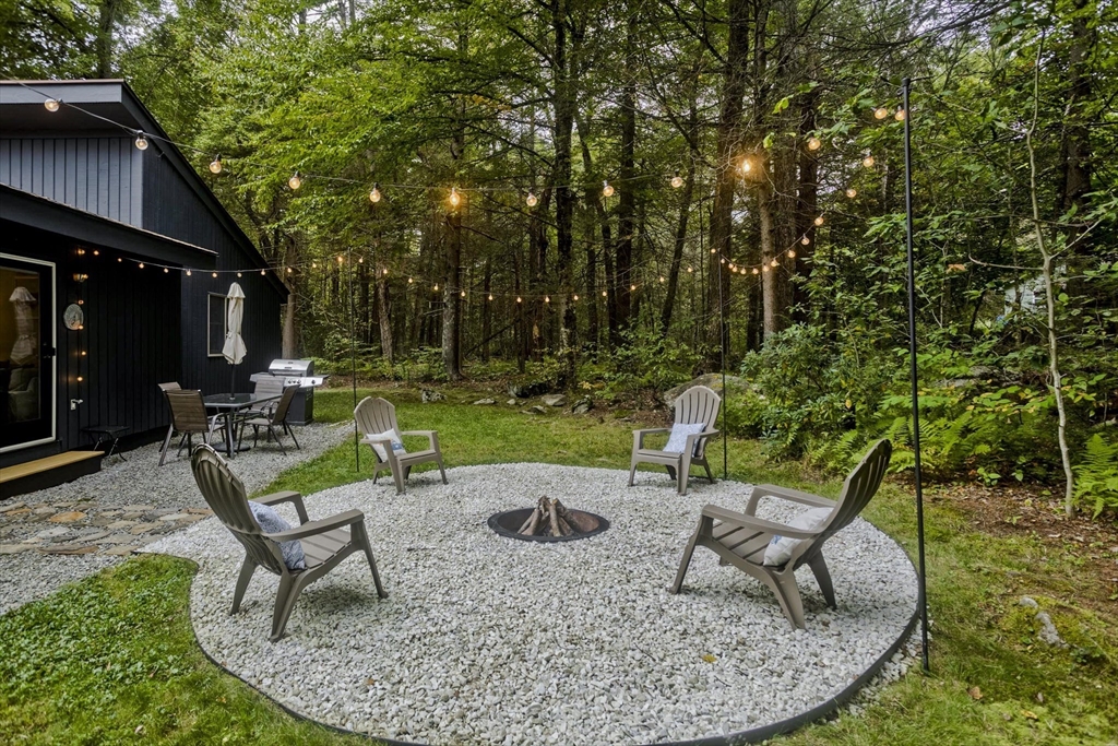 156 South Village Road Tolland, MA 01034 - Photo 6 of 42