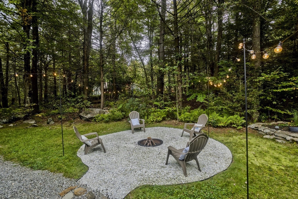156 South Village Road Tolland, MA 01034 - Photo 7 of 42