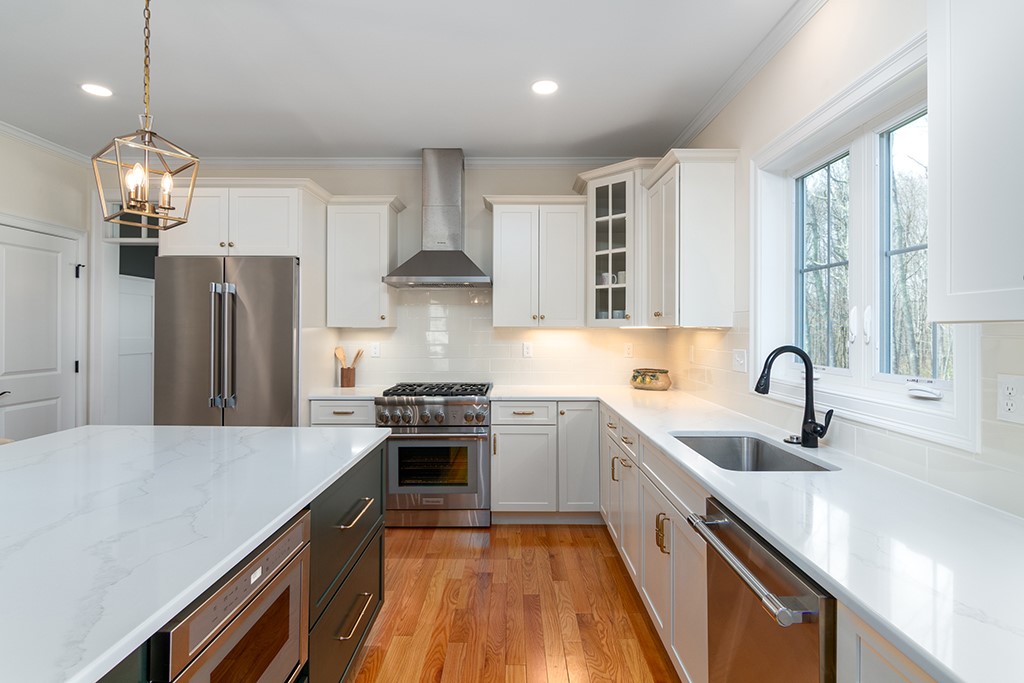 9 Scarlett Way Cranston, RI 02921 - Photo 15 of 50