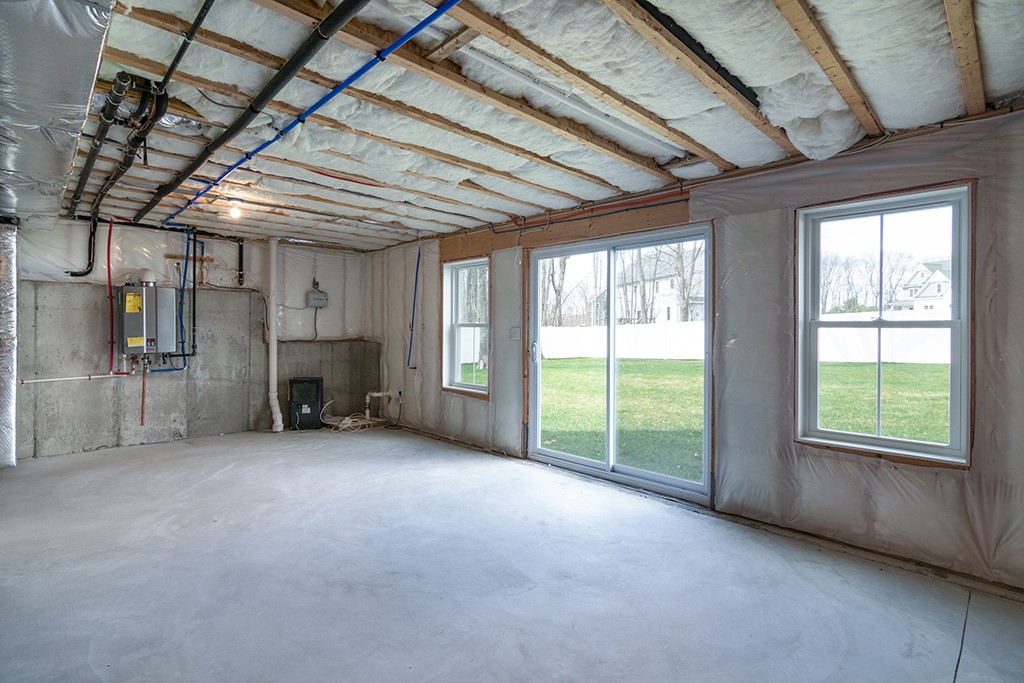 9 Scarlett Way Cranston, RI 02921 - Photo 44 of 50