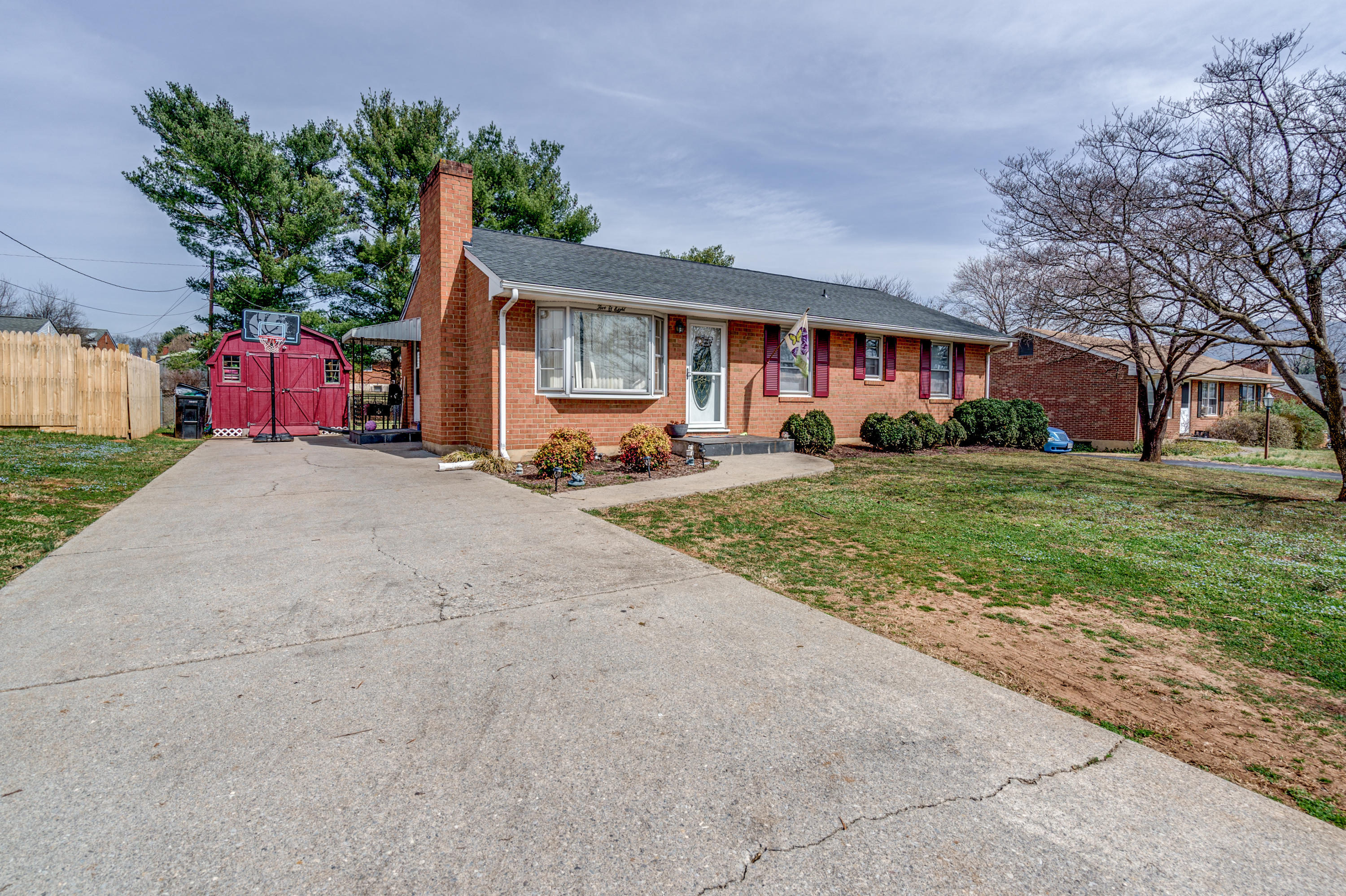 508 Water Oak Road Roanoke, VA 24019 - Photo 26 of 31 405936D3-3A6E-4846-911C-01284E6E07B6
