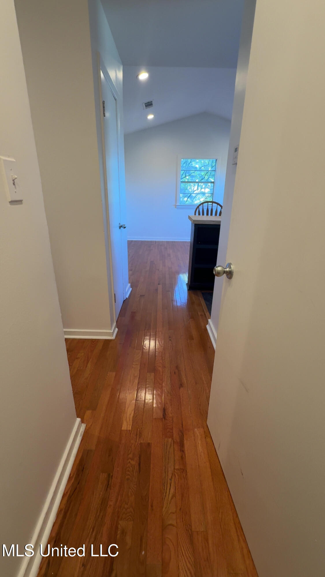 1021 Monroe Street Jackson, MS 39202 - Photo 11 of 24 IMG_6249