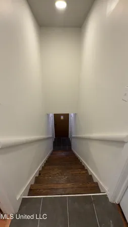 $1,000 | 1021 Monroe Street, Jackson, MS 39202