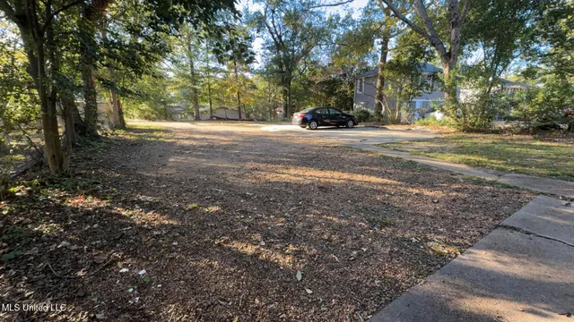 $1,075 | 1021 Monroe Street, Jackson, MS 39202