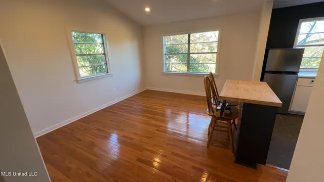 $1,075 | 1021 Monroe Street, Jackson, MS 39202