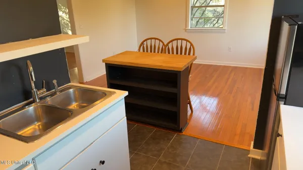 $1,000 | 1021 Monroe Street, Jackson, MS 39202