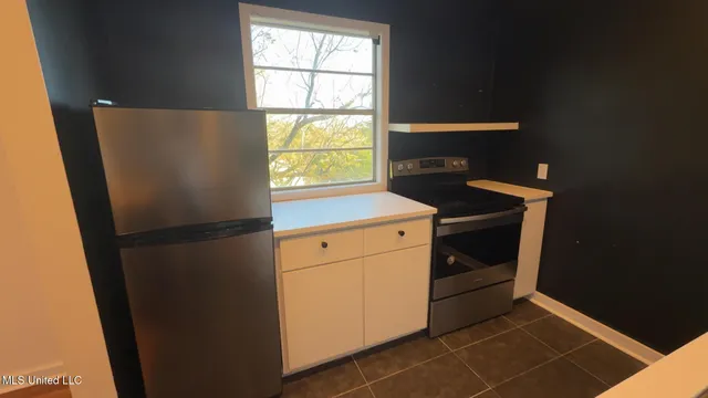 $1,075 | 1021 Monroe Street, Jackson, MS 39202