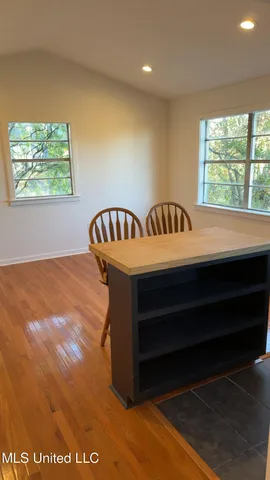 $1,075 | 1021 Monroe Street, Jackson, MS 39202