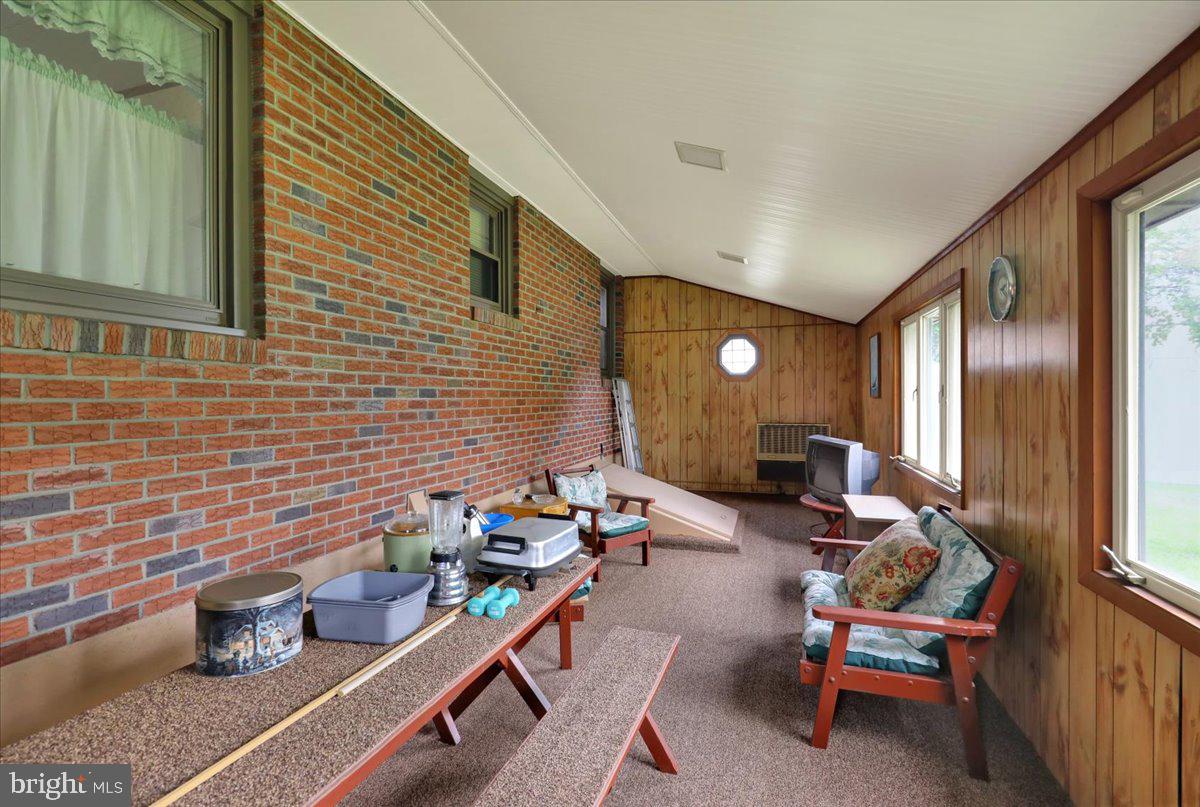 1242 Commonwealth Boulevard Reading, PA 19607 - Photo 25 of 29
