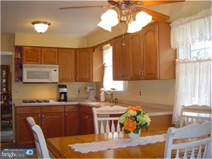 1646 Red Oak Road Williamstown, NJ 08094 - Photo 3 of 11 Gallery Image 3