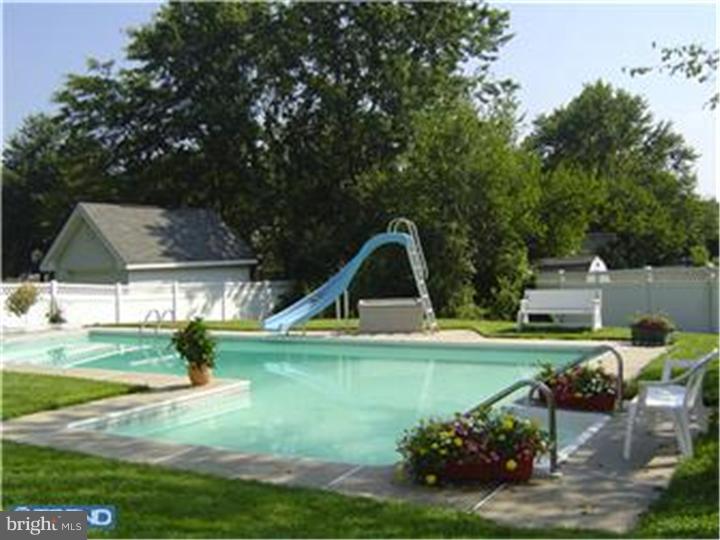 1646 Red Oak Road Williamstown, NJ 08094 - Photo 8 of 11 Gallery Image 8