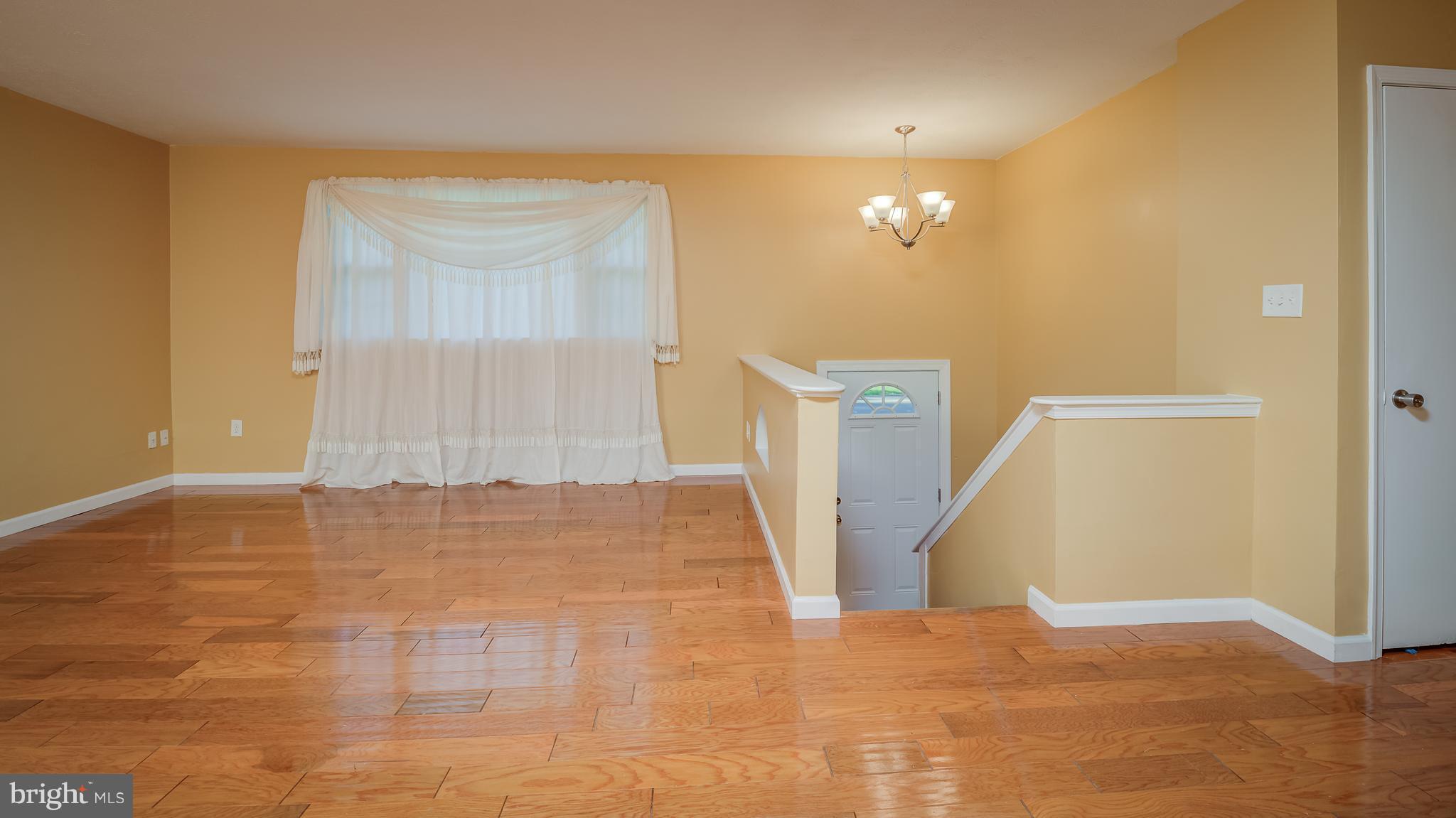 15501 Livingston Road Accokeek, MD 20607 - Photo 16 of 28 Living Room