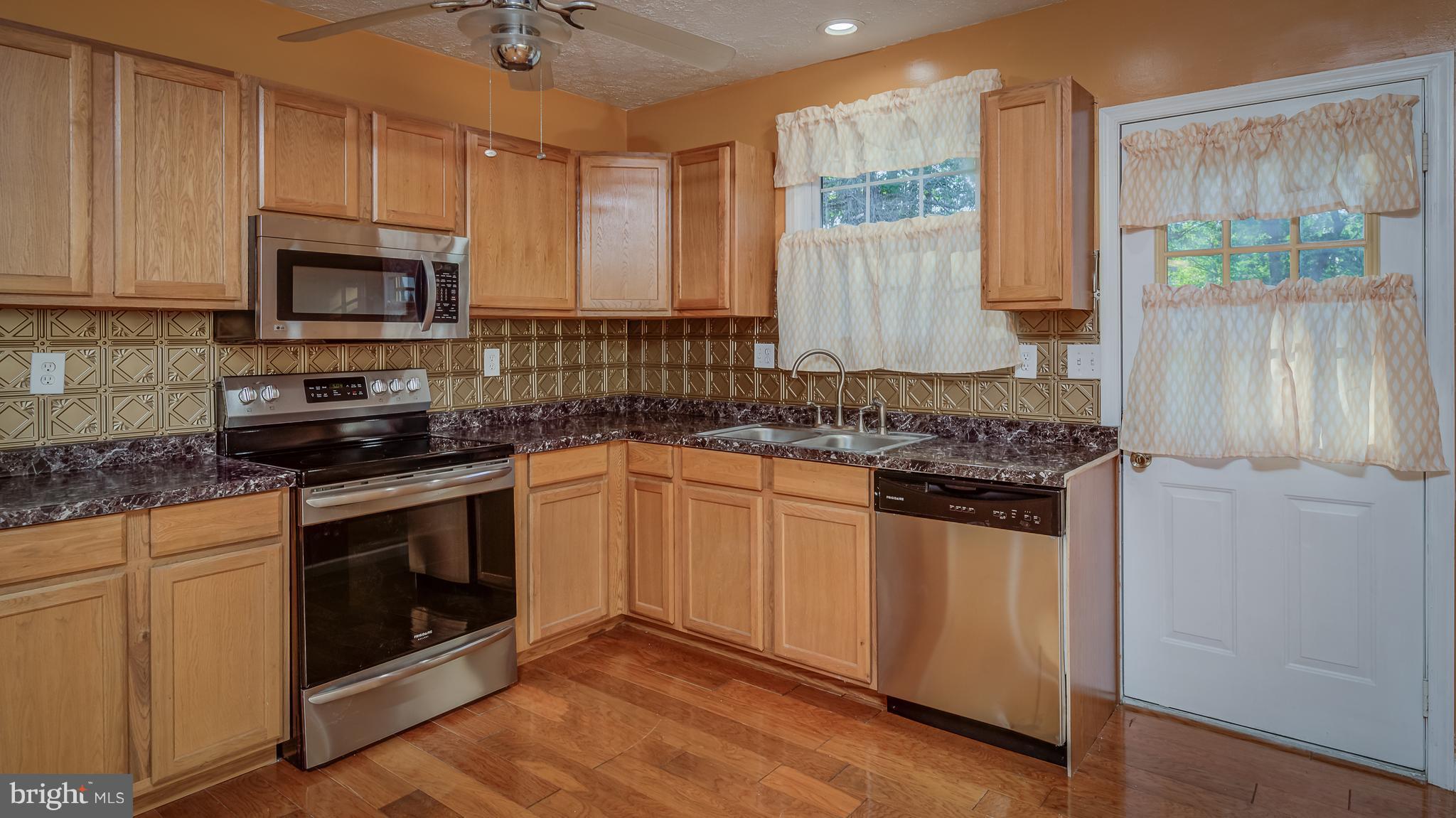 15501 Livingston Road Accokeek, MD 20607 - Photo 18 of 28 Kitchen