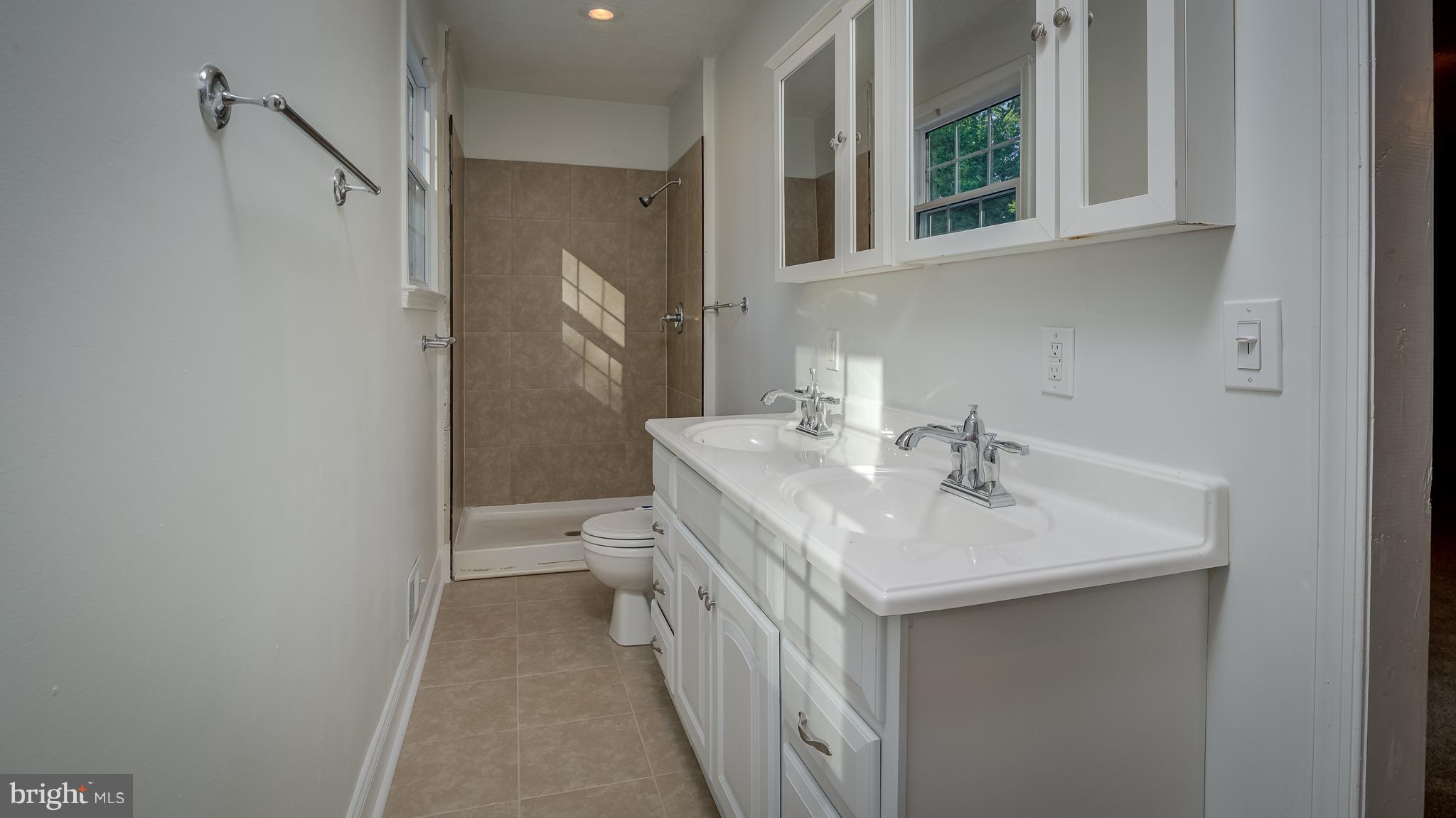 15501 Livingston Road Accokeek, MD 20607 - Photo 7 of 28 Bath (Master)