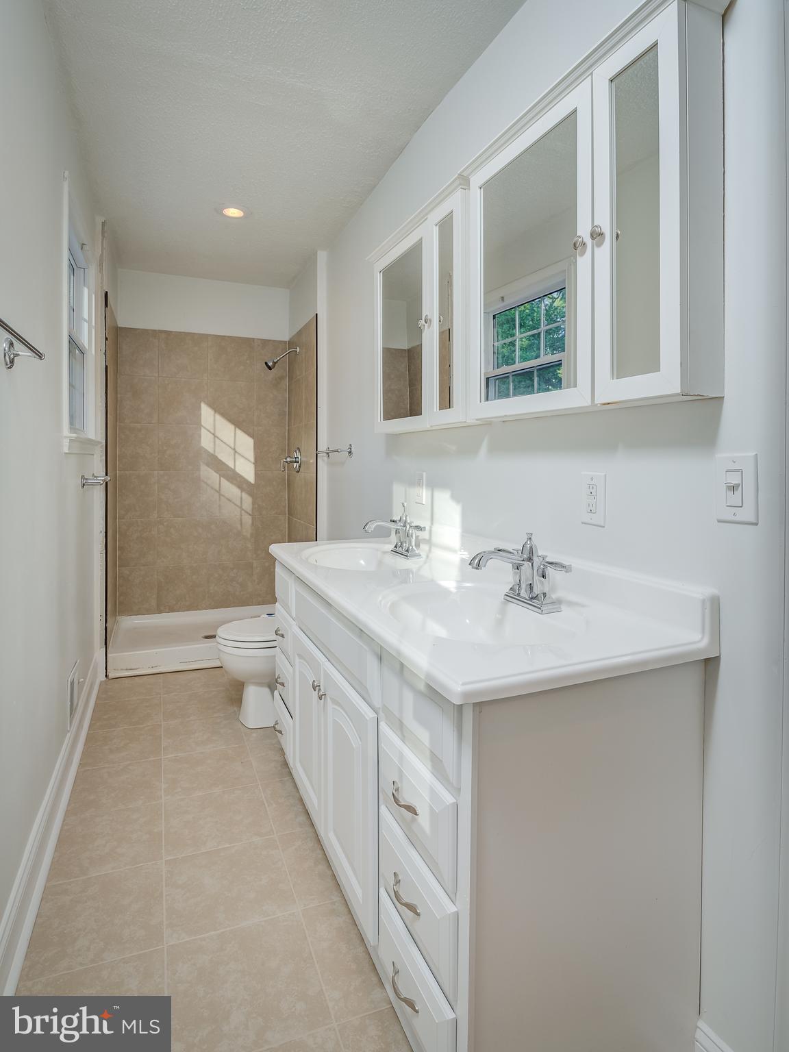 15501 Livingston Road Accokeek, MD 20607 - Photo 8 of 28 Bath