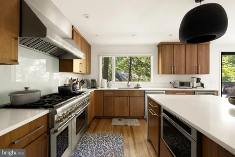 $2,685,000 | 2710 Brandywine Street Northwest, Washington, DC 20008