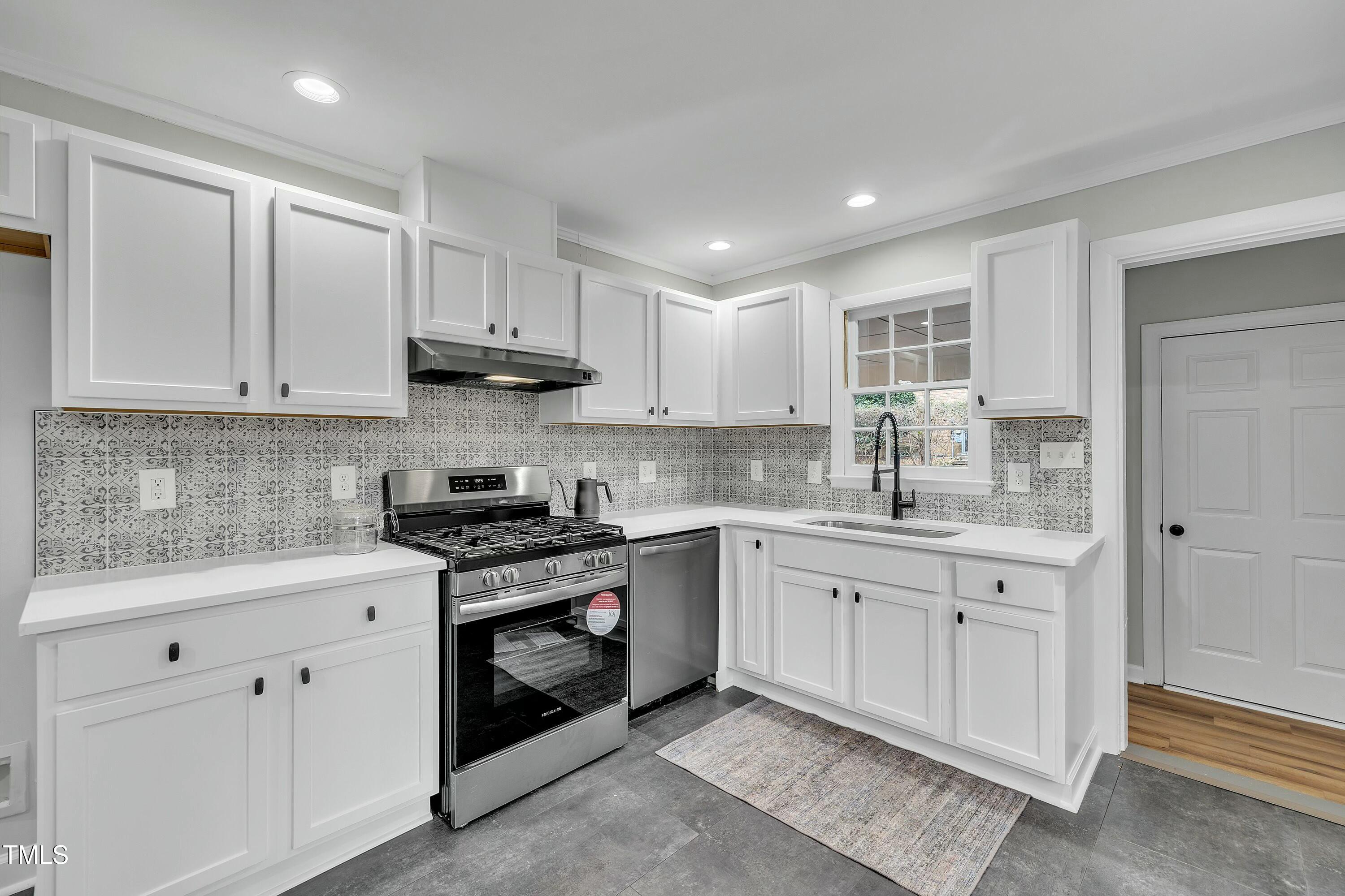 2113 Lawrence Drive Raleigh, NC 27603 - Photo 20 of 38 tempImageX8lR3Q
