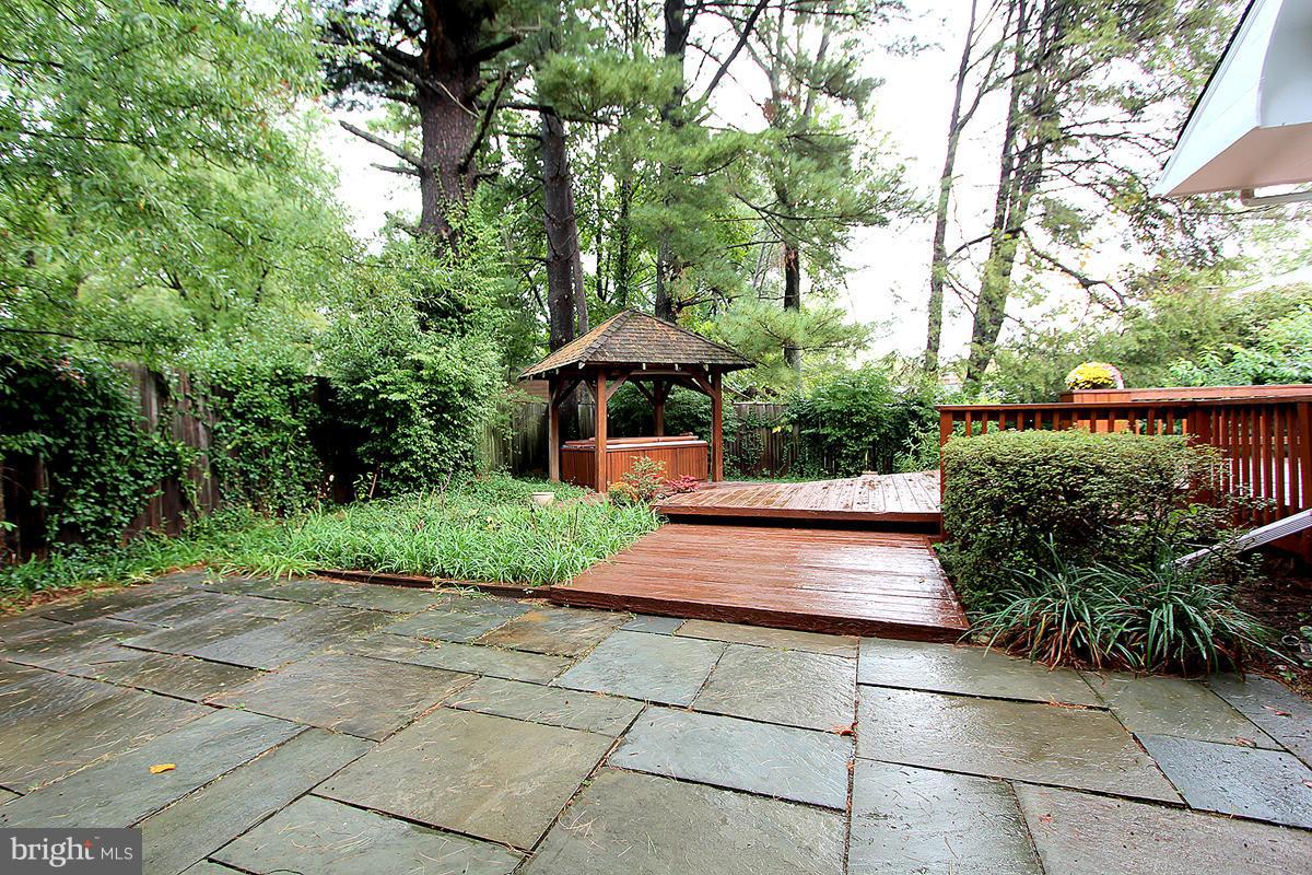 512 Derrydown Lane Silver Spring, MD 20904 - Photo 28 of 29 Exterior (Rear)