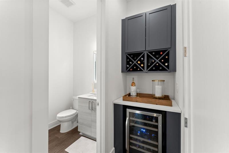 1256 Chelsea Circle Northwest Atlanta, GA 30318 - Photo 9 of 52